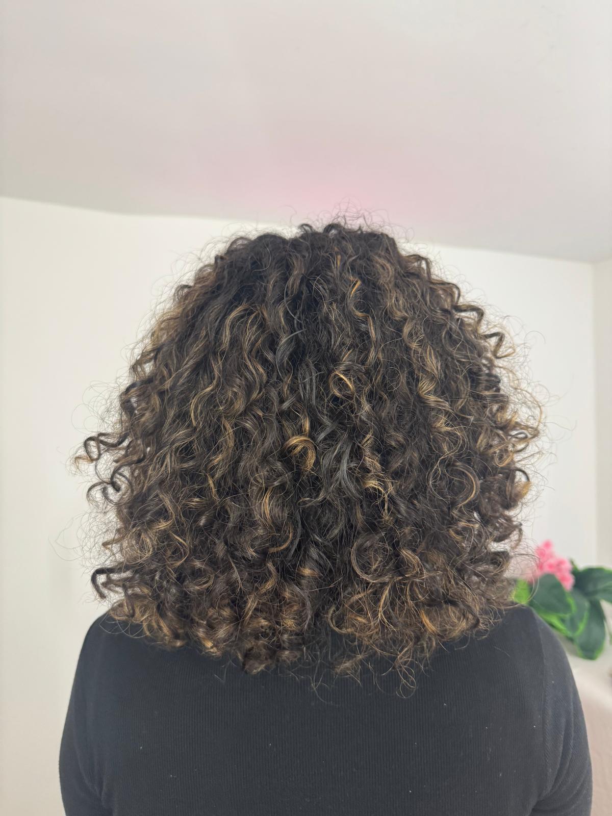 Apr&egrave;s soin HeadSpa &mdash; boucles d&eacute;finies